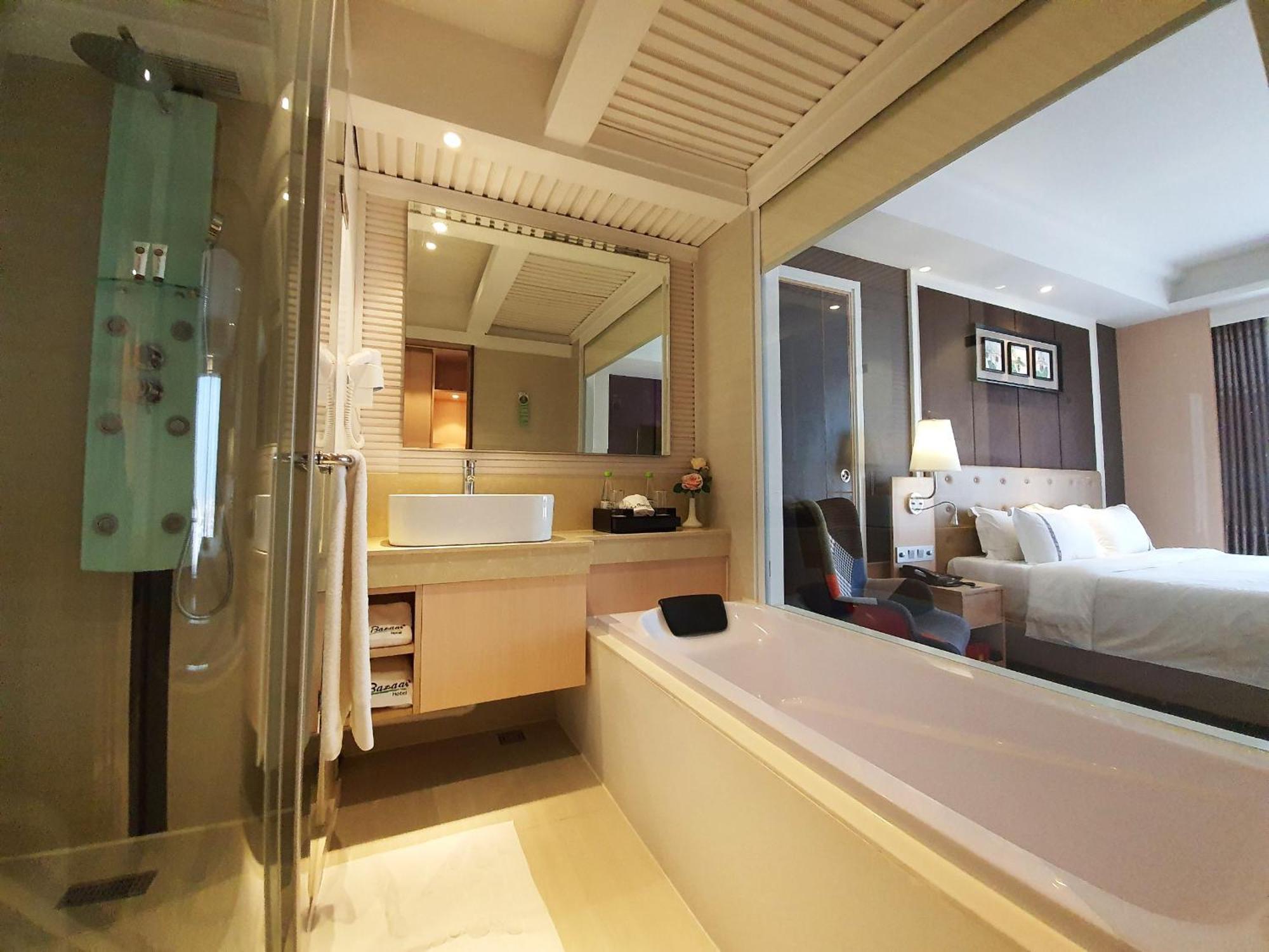 The Bazaar Hotel Bangkok Exterior foto